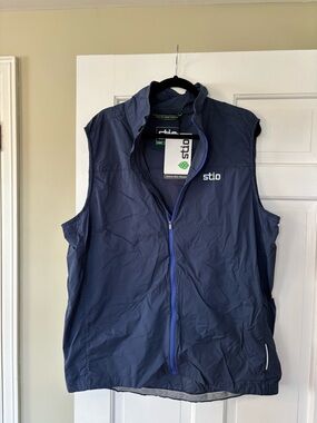 Stio Navy Blue Men's Lightweight Jacket with Royal Trim